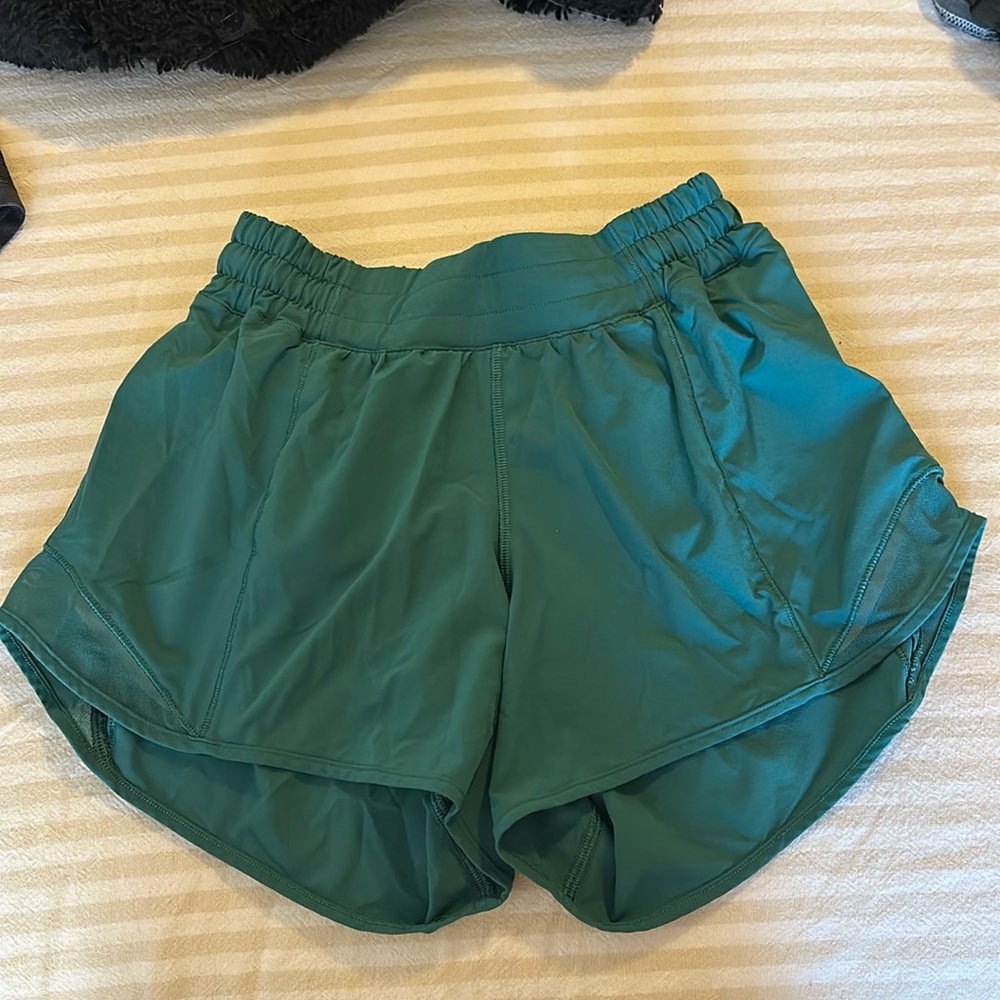 Lululemon Hotty Hot Short Tall